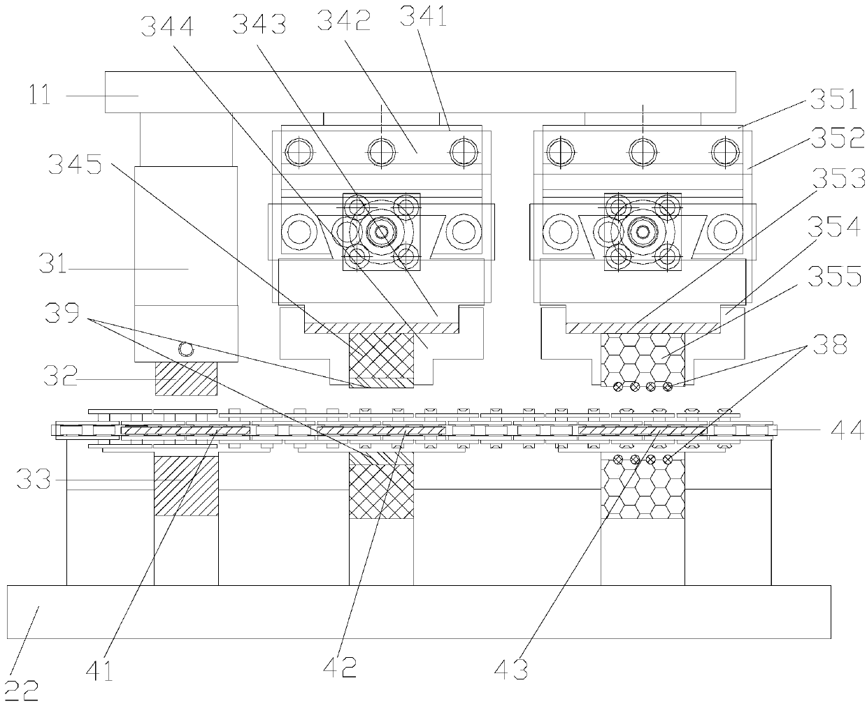 A multi-station jump riveting mechanism, jump riveting machine and chain assembly and processing line