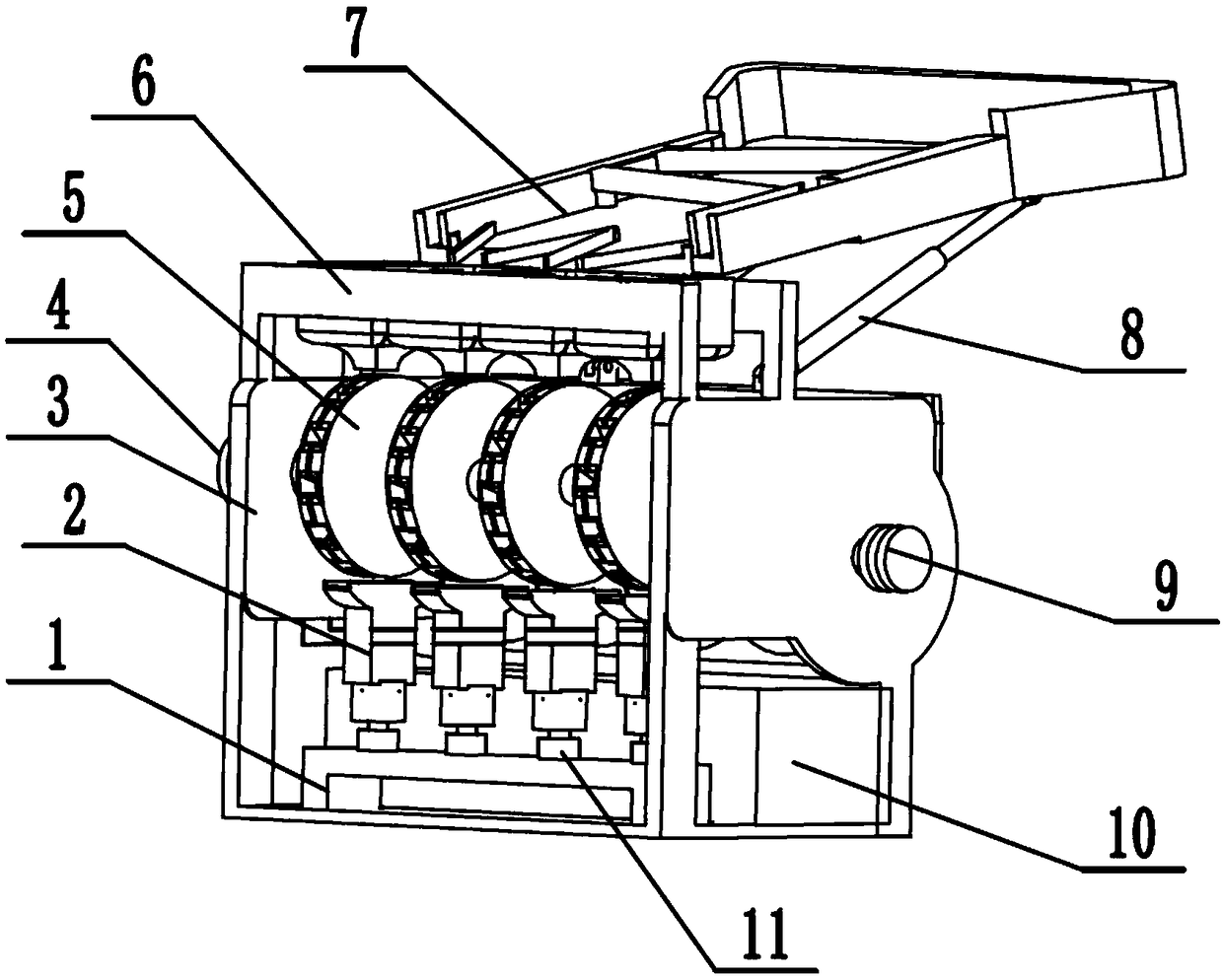 Opening device capable of automatically separating large macadamia nuts from small macadamia nuts