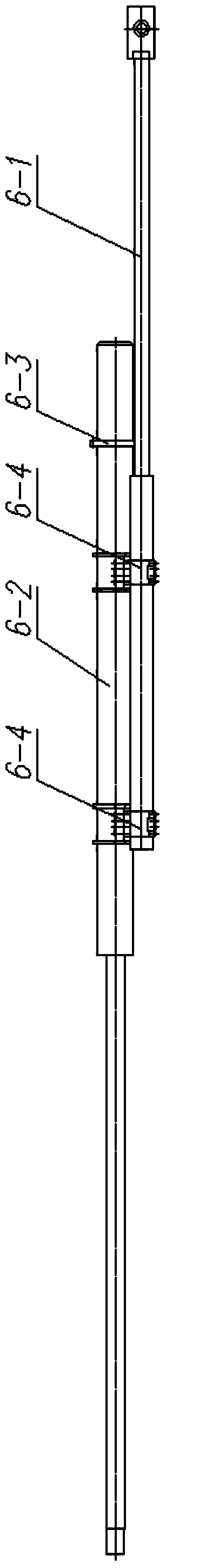 Swingable telescopic balance weight structure for railway crane