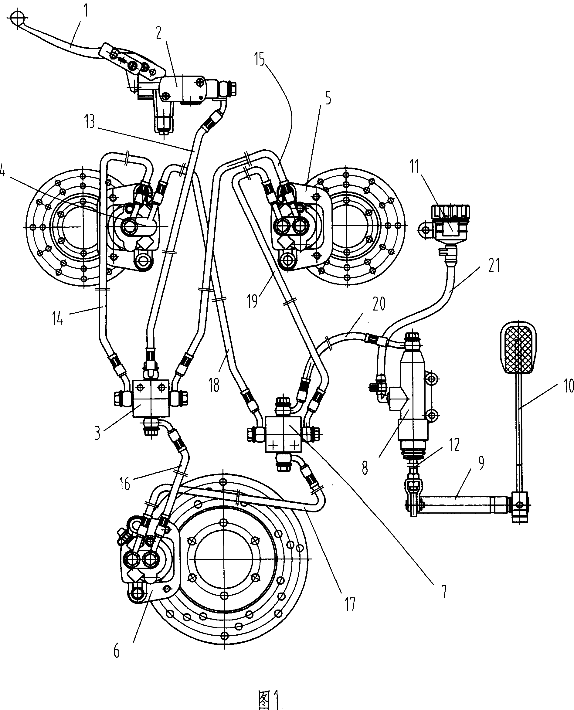 Four-wheel braking double circuit hydraulic braking arrangement