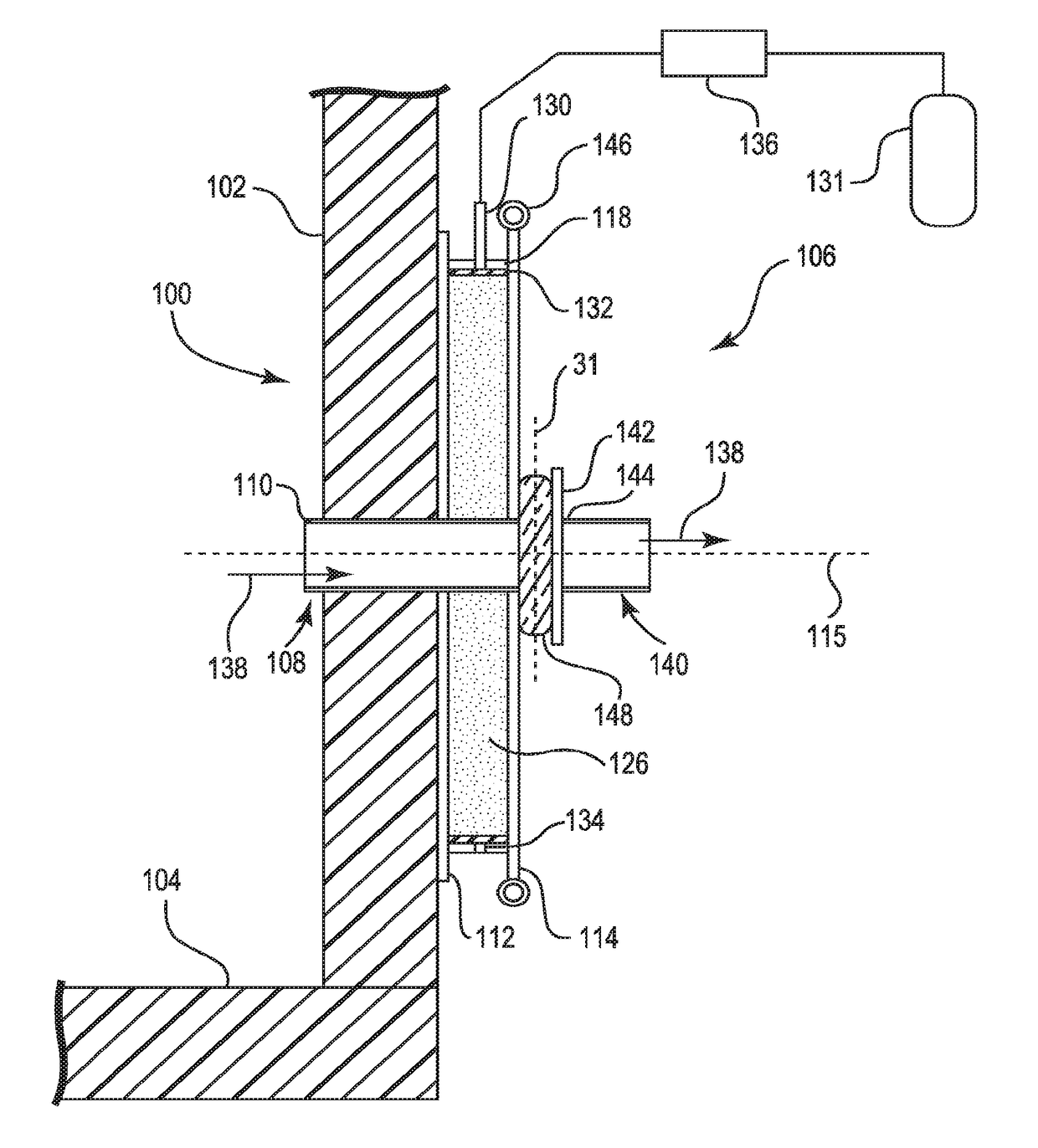 Apparatus and method for conditioning molten glass