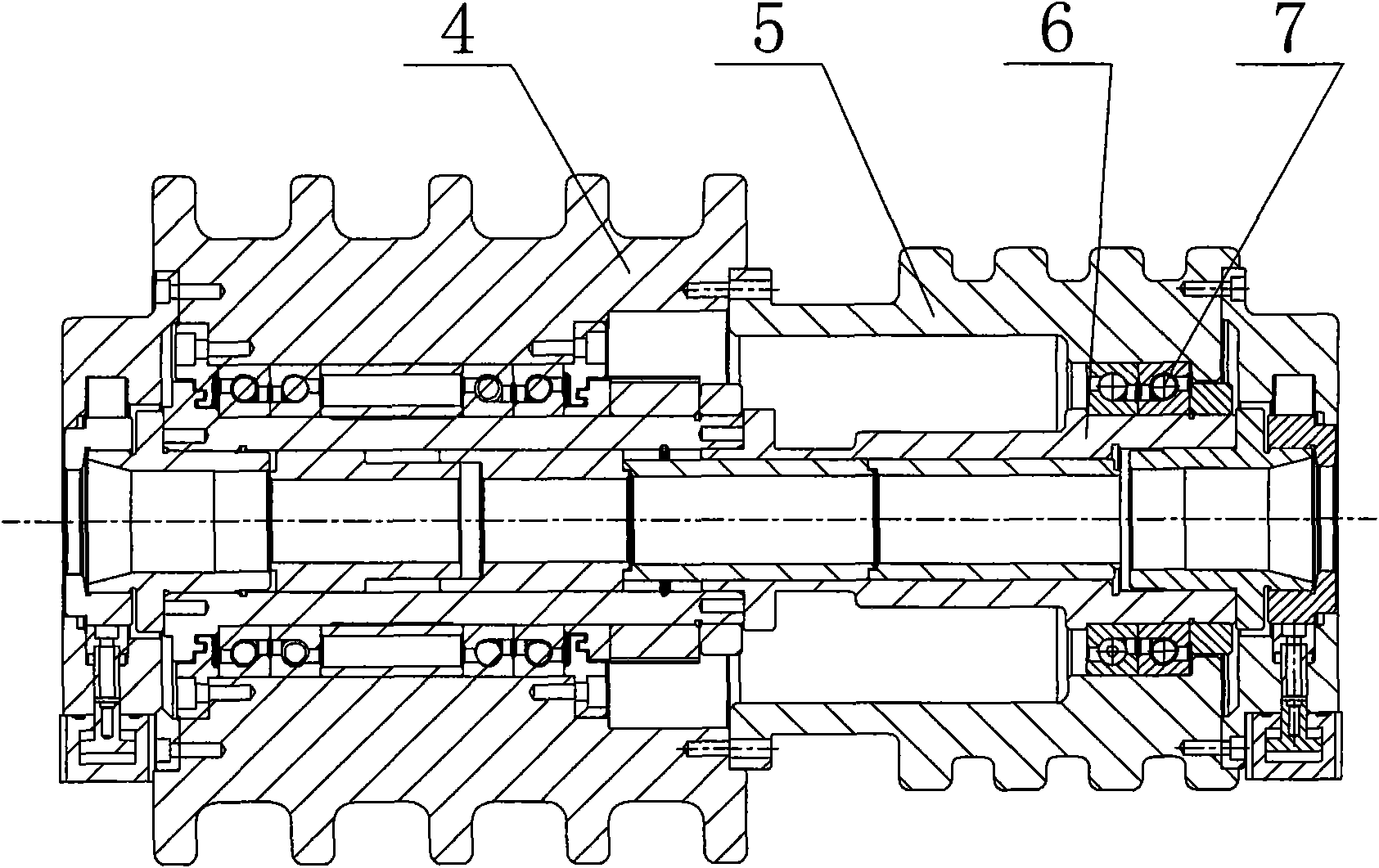 Lengthened head structure of main shaft of double-sided vehicle