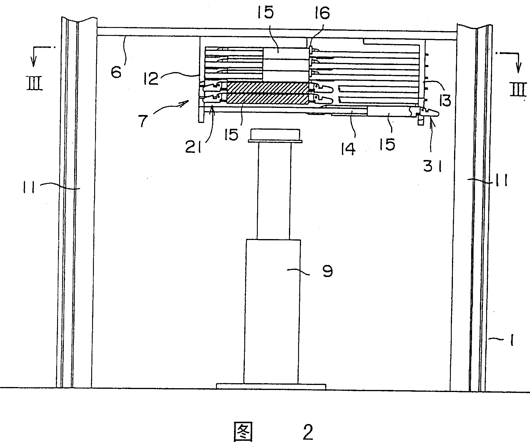 Elevator main rope elongation compensating apparatus