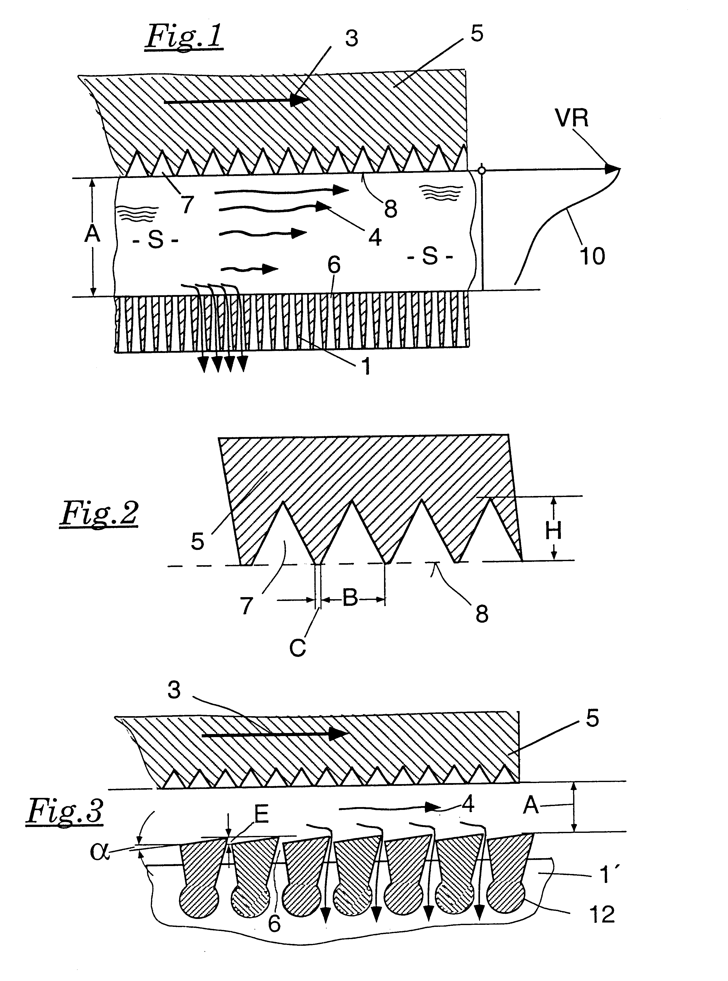 Process and device for fractioning a suspension containing paper fibers