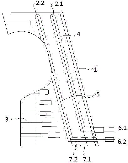 Blast furnace body structure for facilitating lining making through grouting