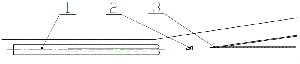 A split-leg method for running a herringbone sealing device for branch wells