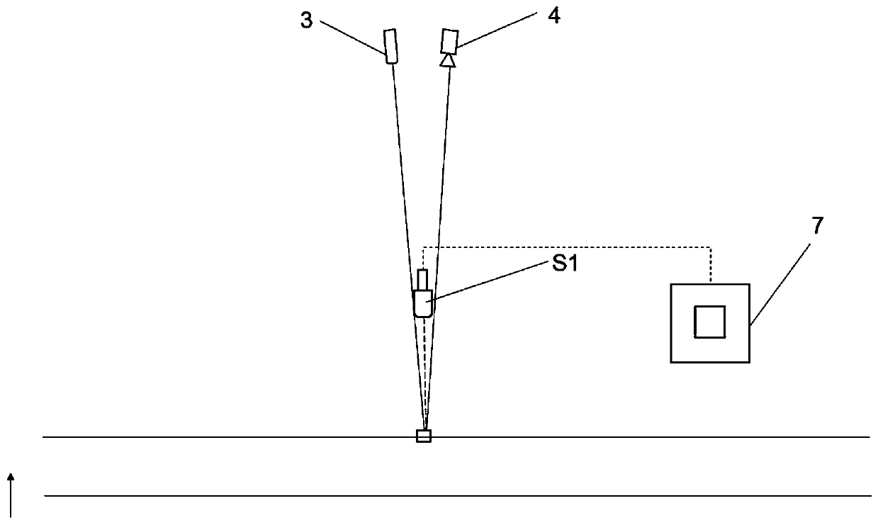 Wave height measurement device and method used for ice-water mixing environment