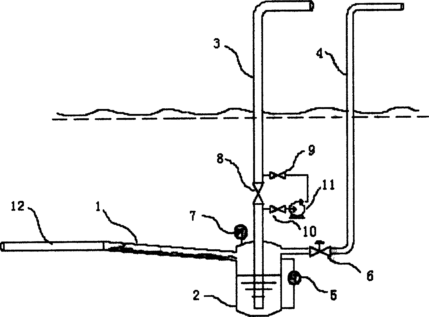 Separator and phase-split conveying method for eliminating plug flow on serious segments by utilizing same