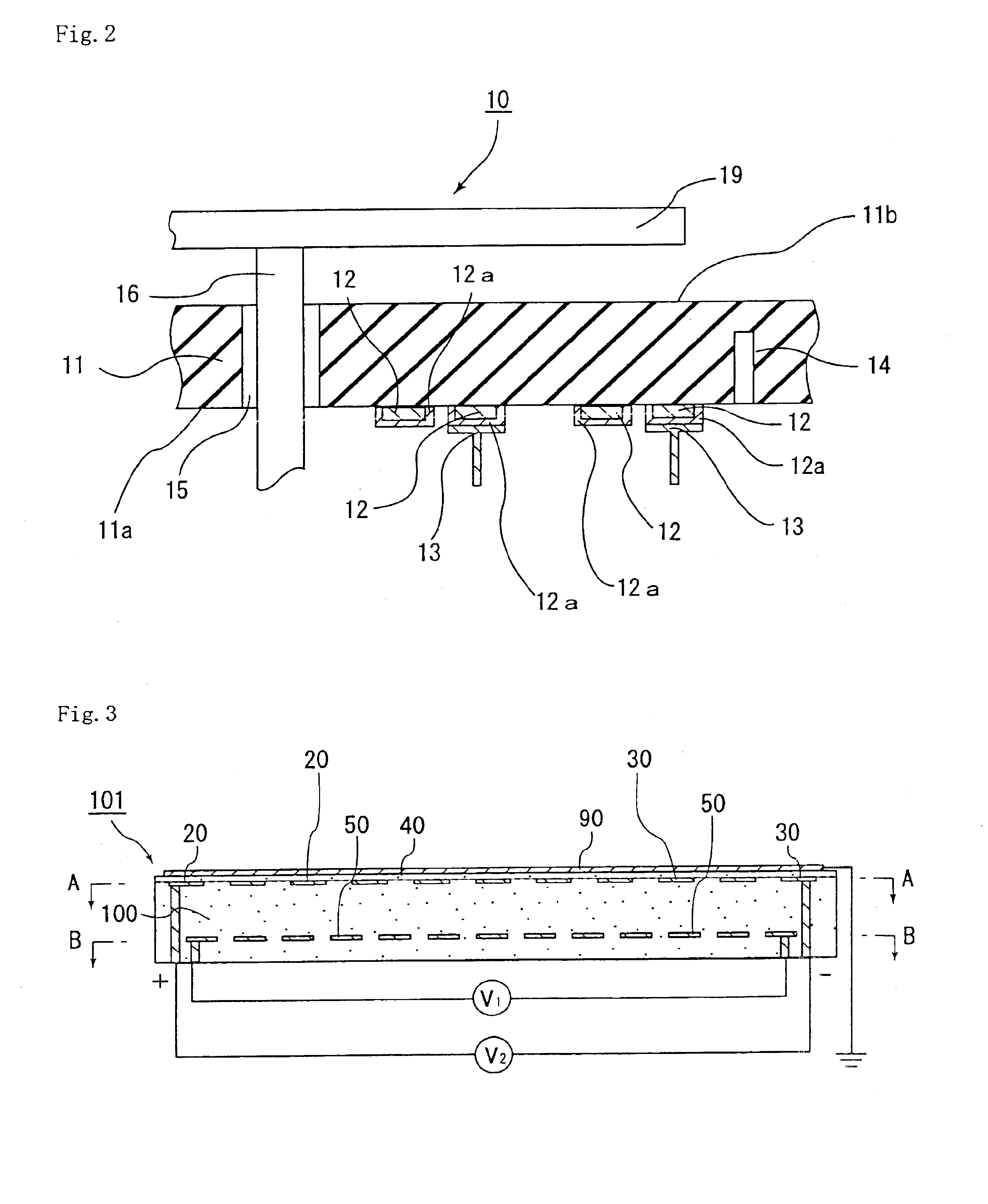 Ceramic plate for a semiconductor producing/inspecting apparatus