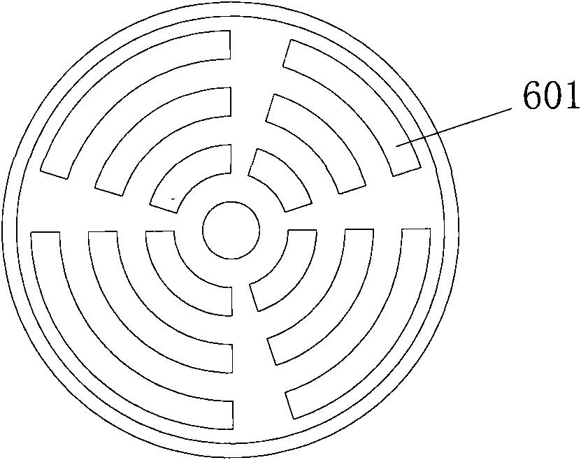 Connection structure of lugs and cover plate of battery