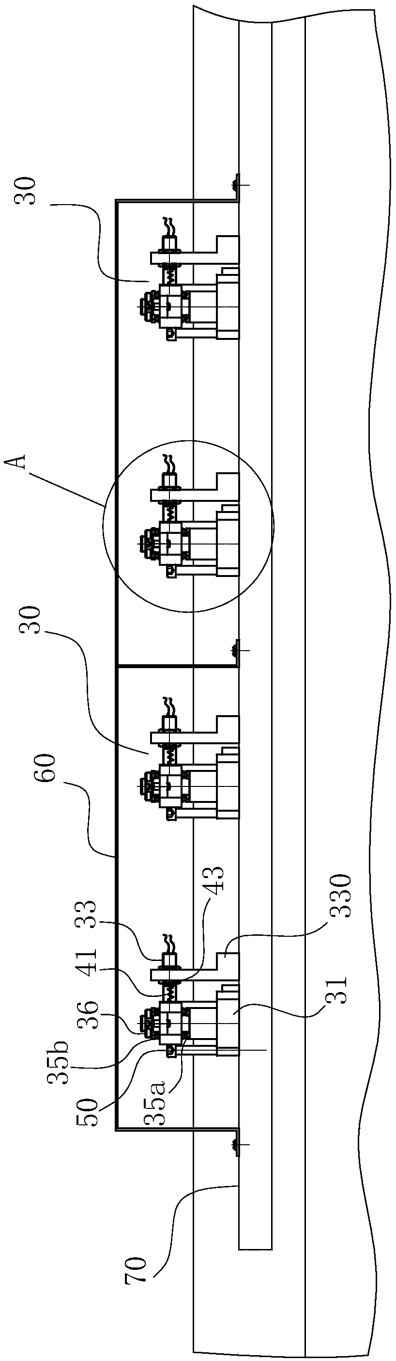 Detecting device for multi-workpiece broaching production line