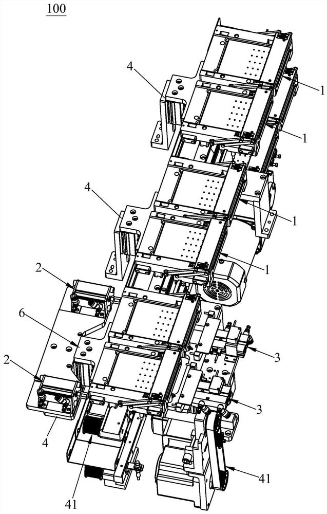Carrier conveying mechanism