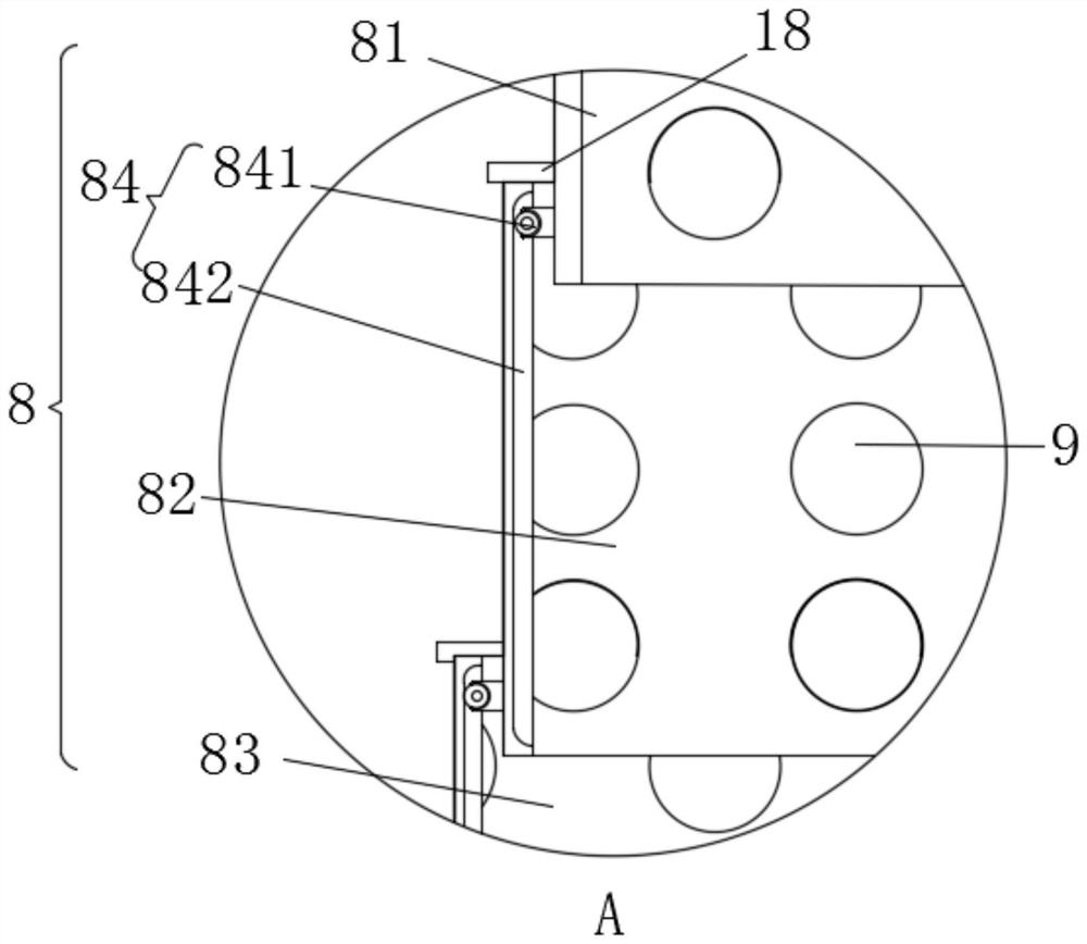 Self-adjusting type flow control valve for fire-fighting spraying