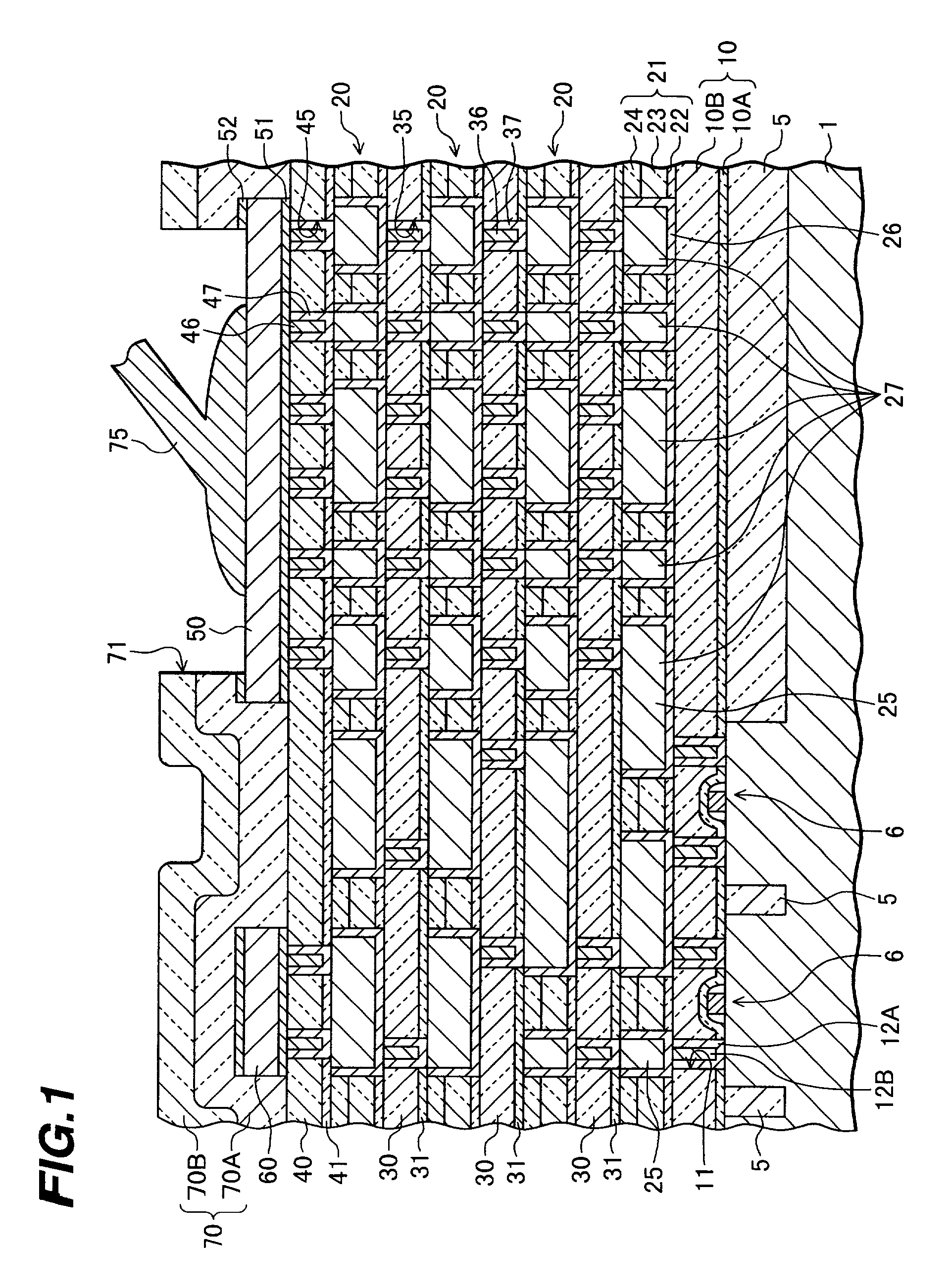 Semiconductor device capable of suppressing current concentration in pad and its manufacture method