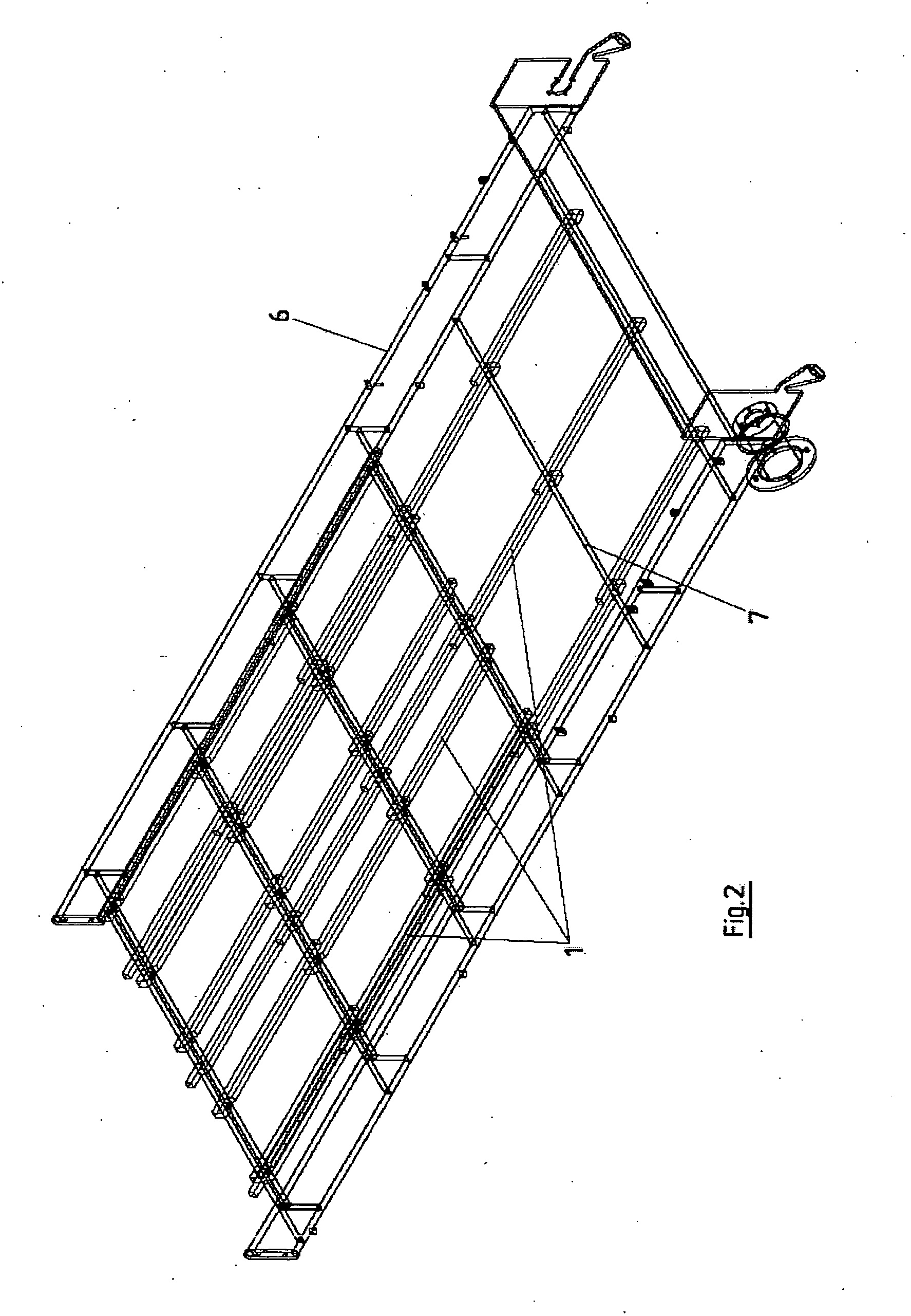 Device for treating foodstuffs with a conveyor belt for conveying foodstuffs through a treatment zone