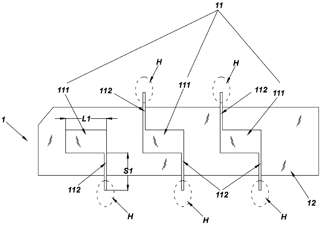 Low frequency oscillator of multi-frequency antenna