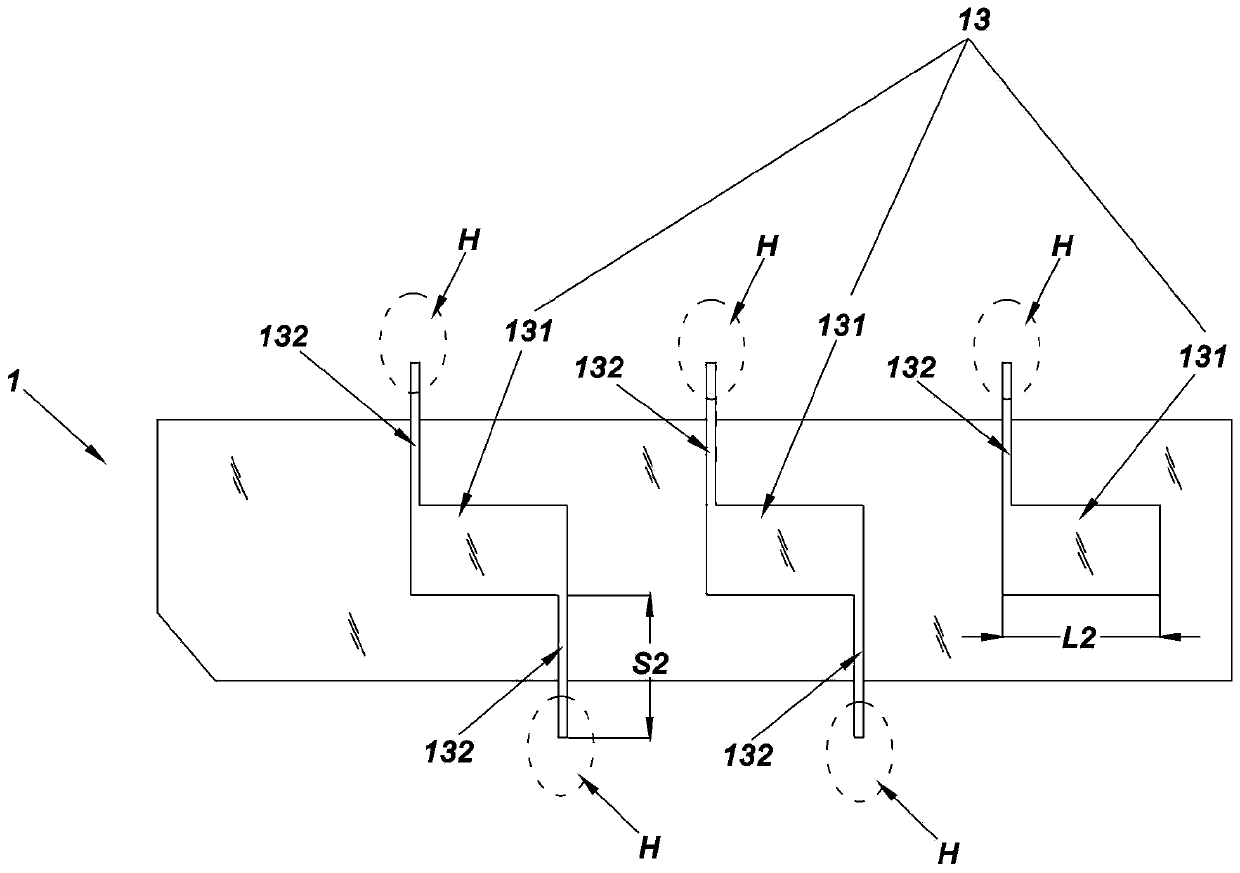 Low frequency oscillator of multi-frequency antenna