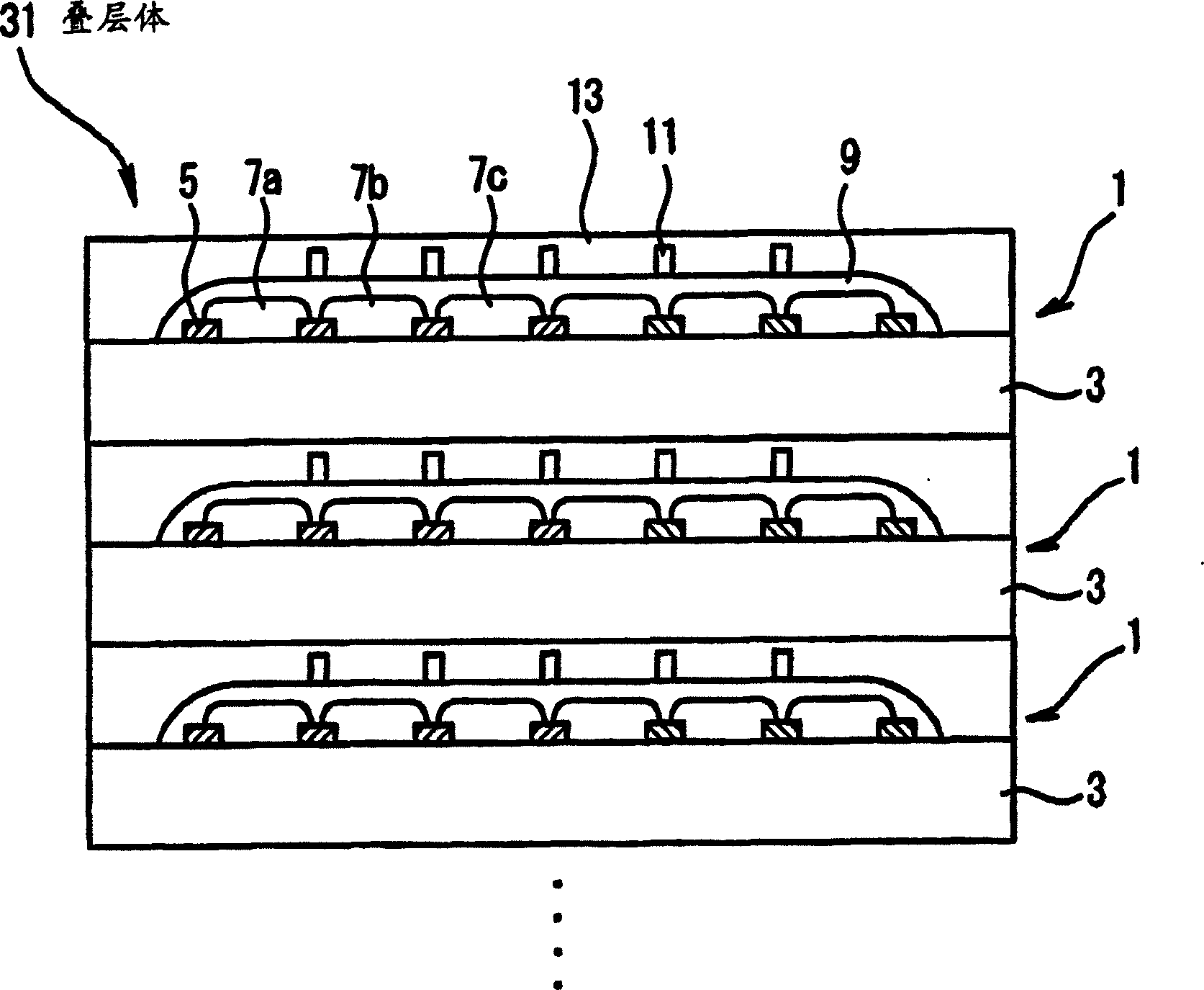 Color filter substrate, layered body of color filter substrates, and method of using the color filter substrate