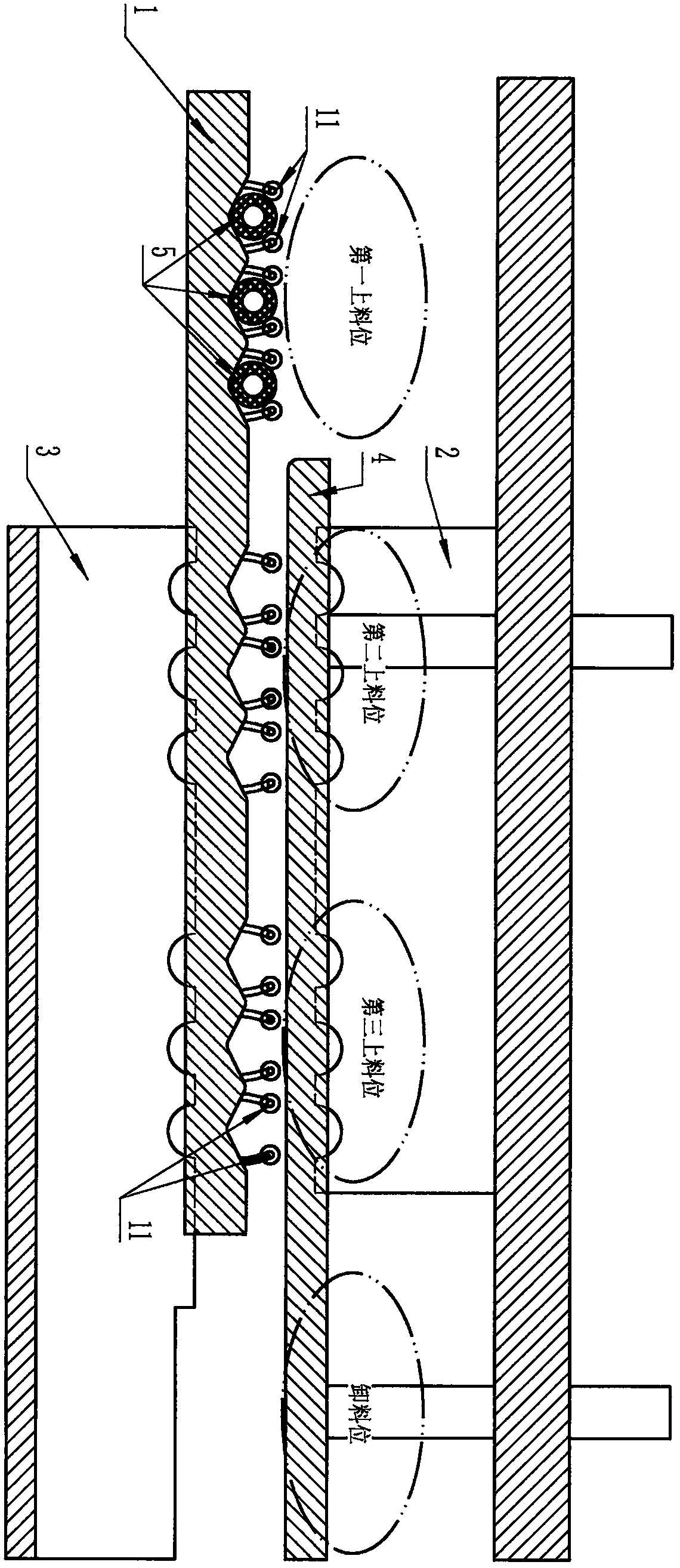 Automatic hose feeding device for intelligent assembling machine