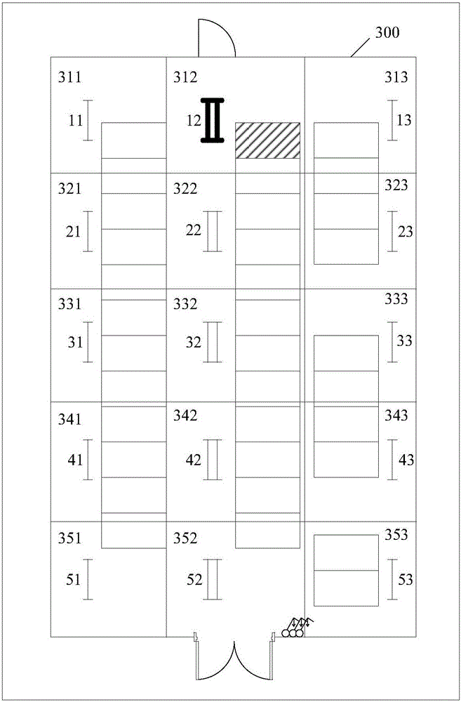 Data center based fault alarming method, apparatus, management device and system
