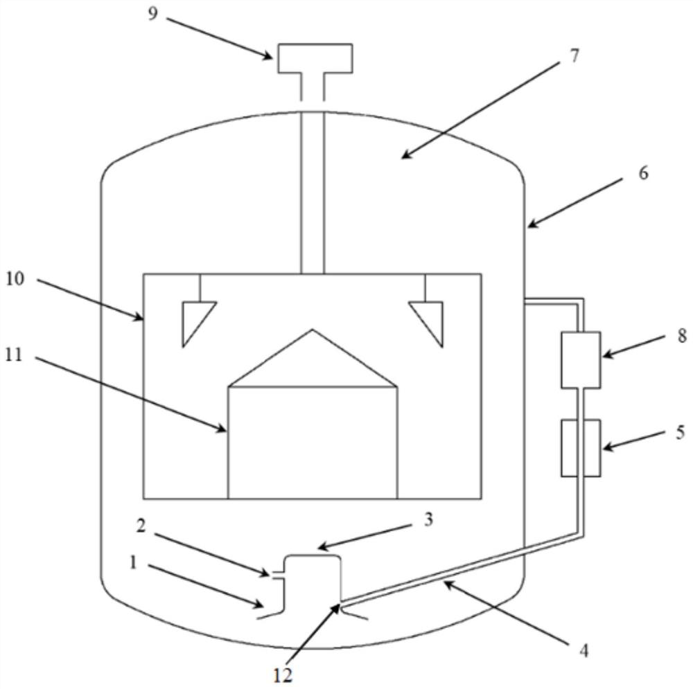 Crystal growth tank and method for removing mixed crystals at bottom of tank