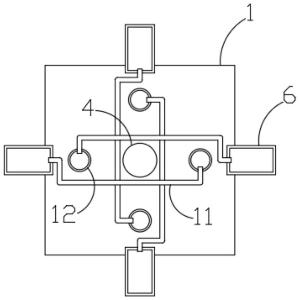 Solar panel mounting bracket capable of self-adaptively adjusting angle