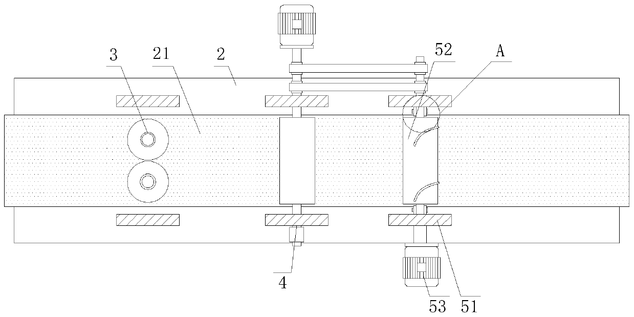 Roller-type cutting tool and method of medical folding mask