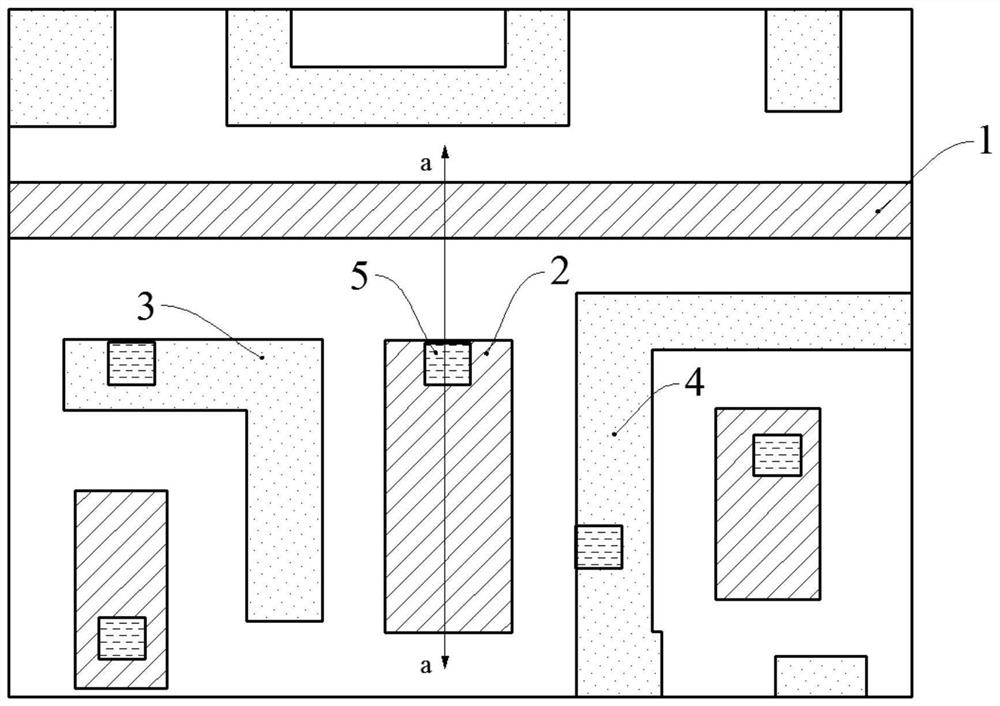 Mask layout and semiconductor structure