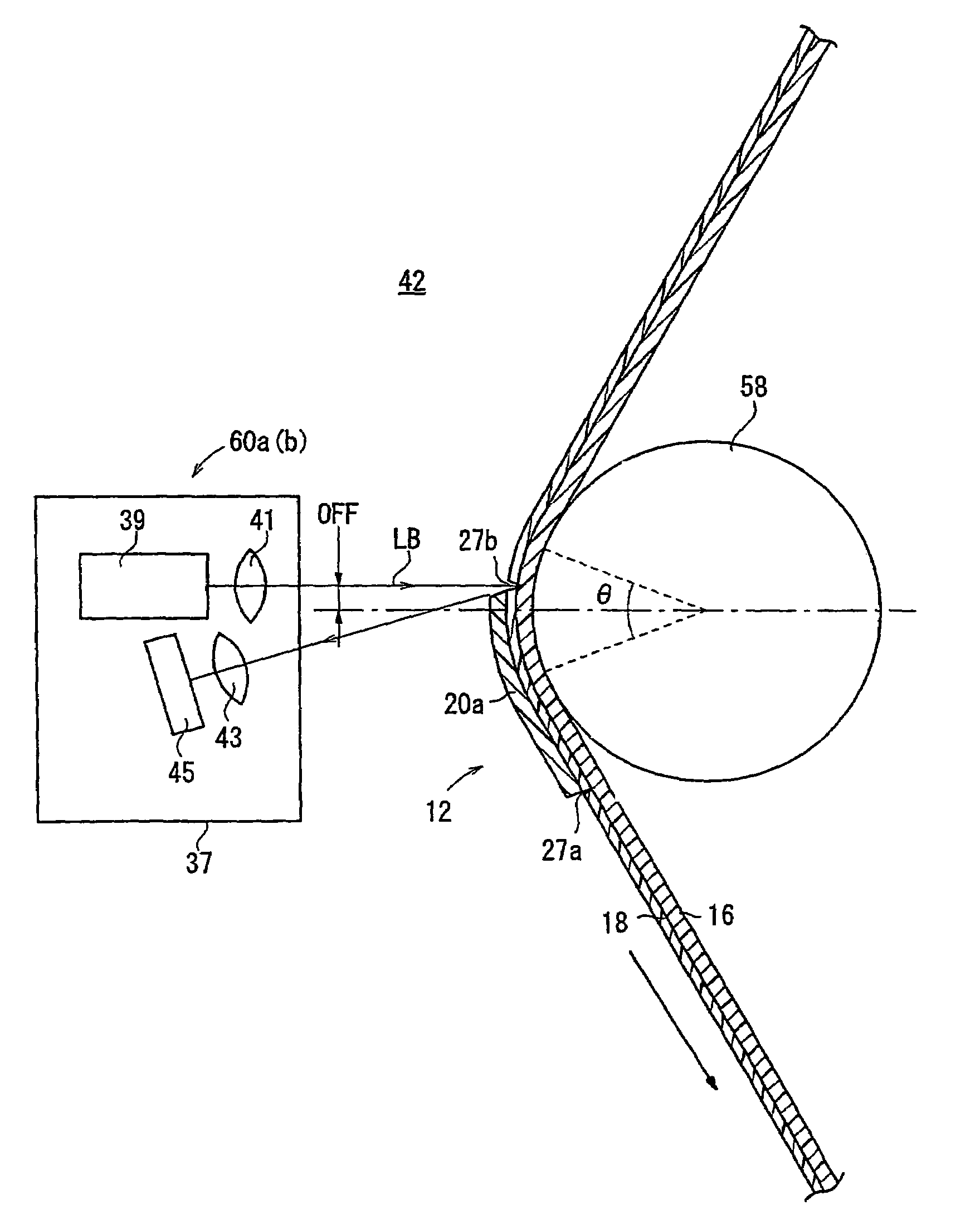 Detecting device and laminated body manufacturing apparatus employing such detecting device