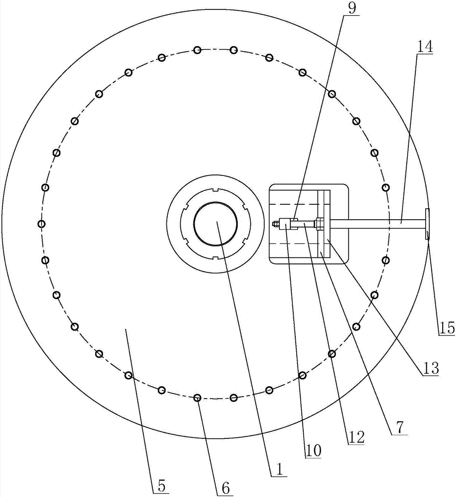 A small torque retractable rope reel