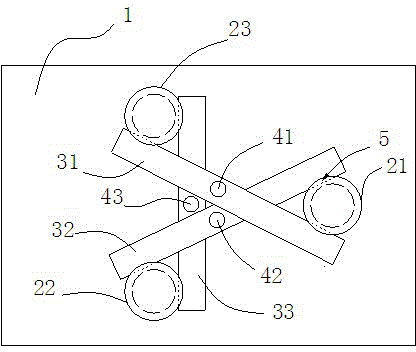 Gear interlocking device of five-gear manual transmission