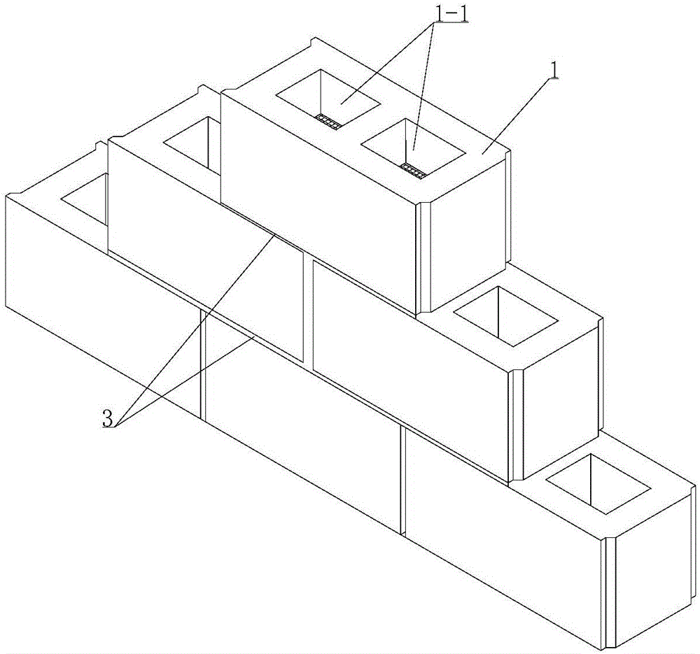 Reinforced masonry wall structure filled with rammed earth and construction method thereof