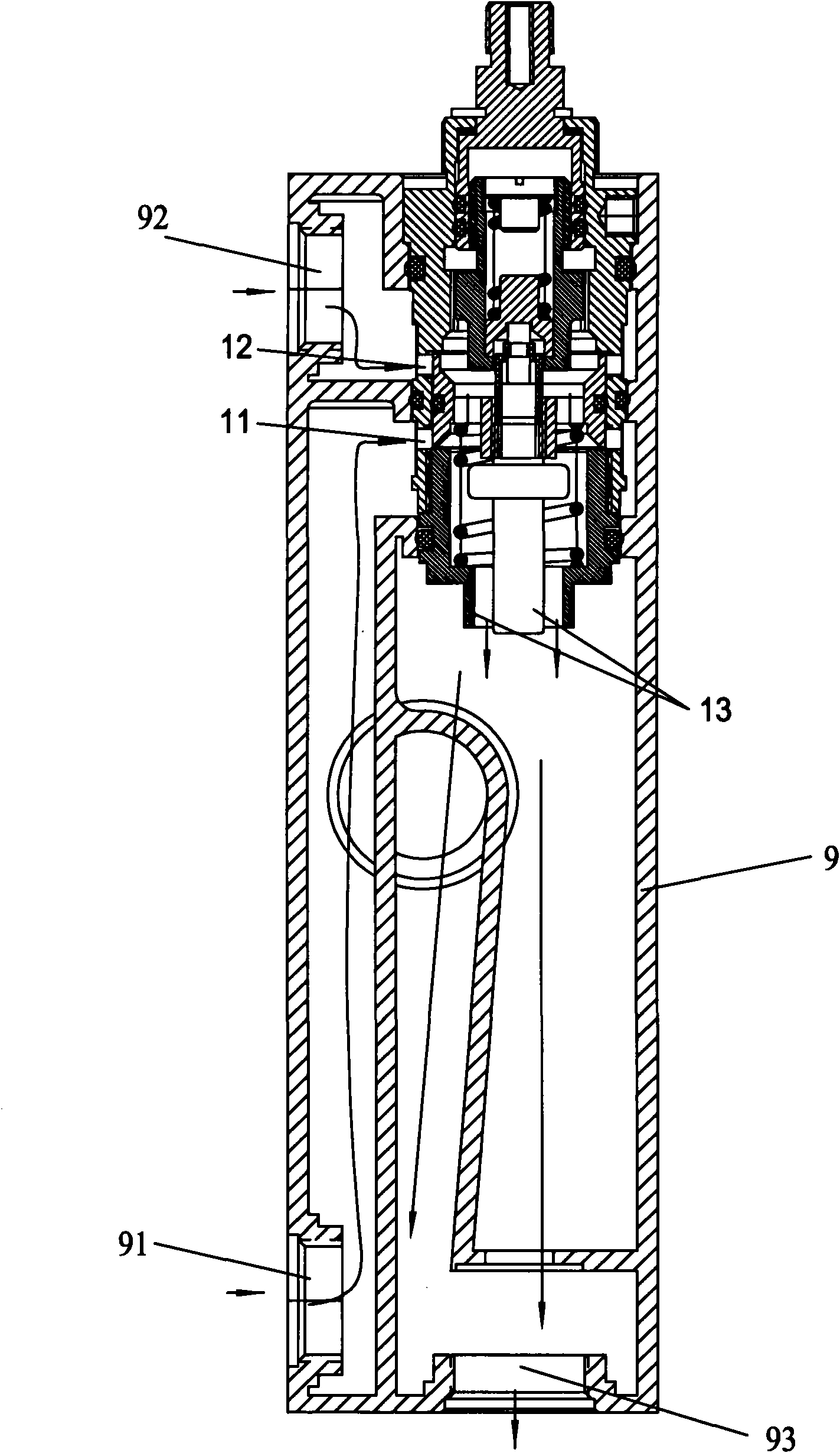 Temperature-sensing valve core with cold water inlet and hot water inlet which are exchanged