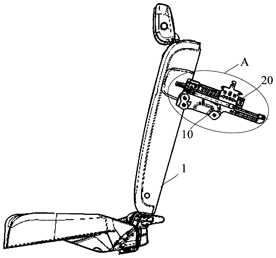 Seat bracket adjusting mechanism