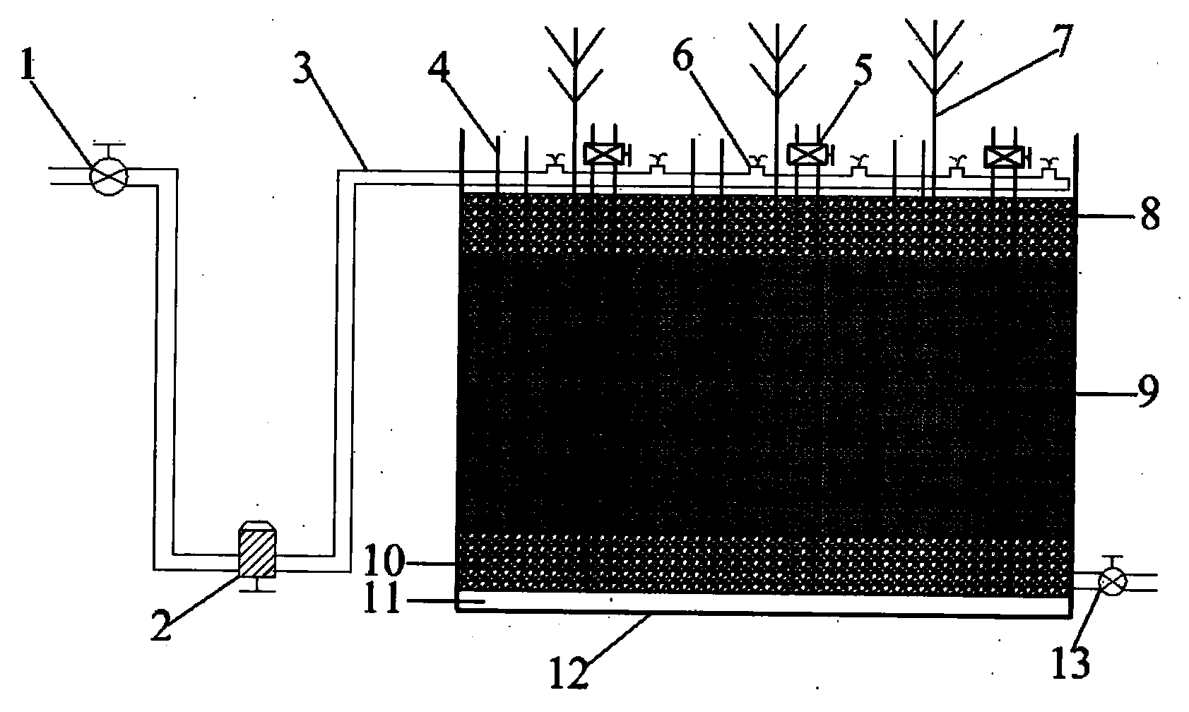 Vertical flow artificial wetland aerobic denitrification system for intermittent operation