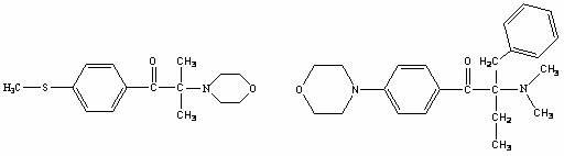 Macromolecular bifunctional amino ketone photoinitiator and preparation method thereof