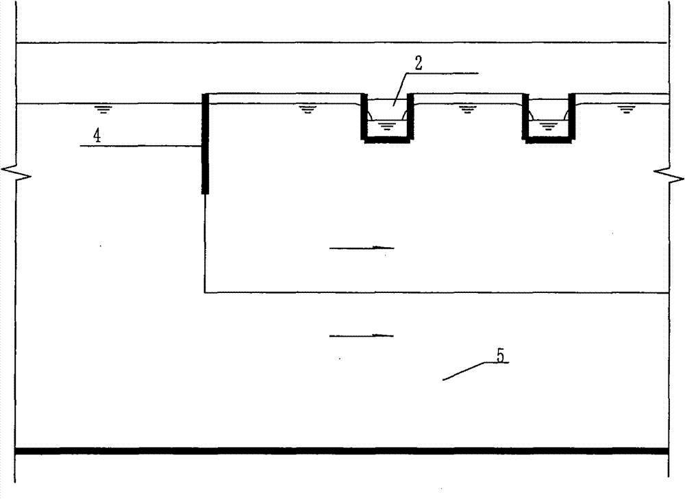 Sludge-water fast separating device and application thereof in biological sewage treatment