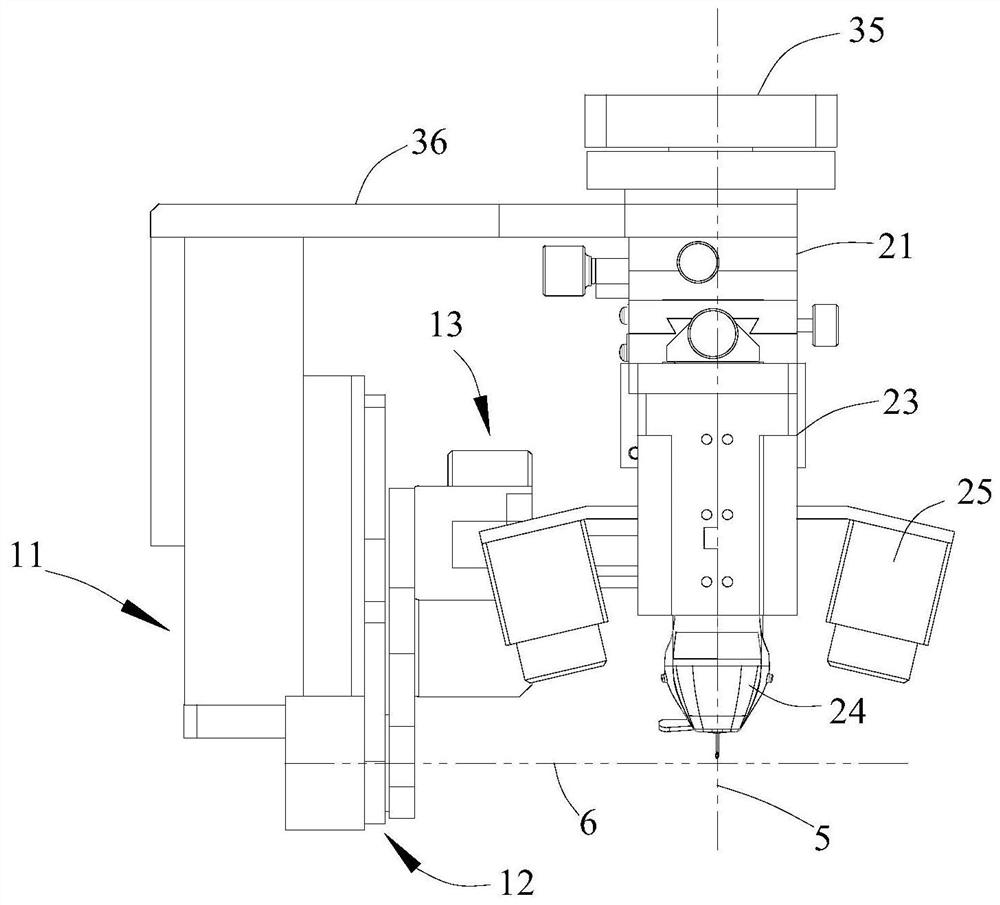 Centering motion blood sampling device and robot containing device