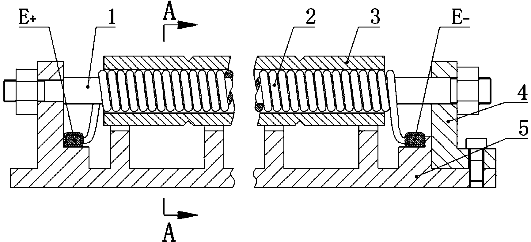 Notched pipe material micro-crack batch initiating device and method for fine blanking