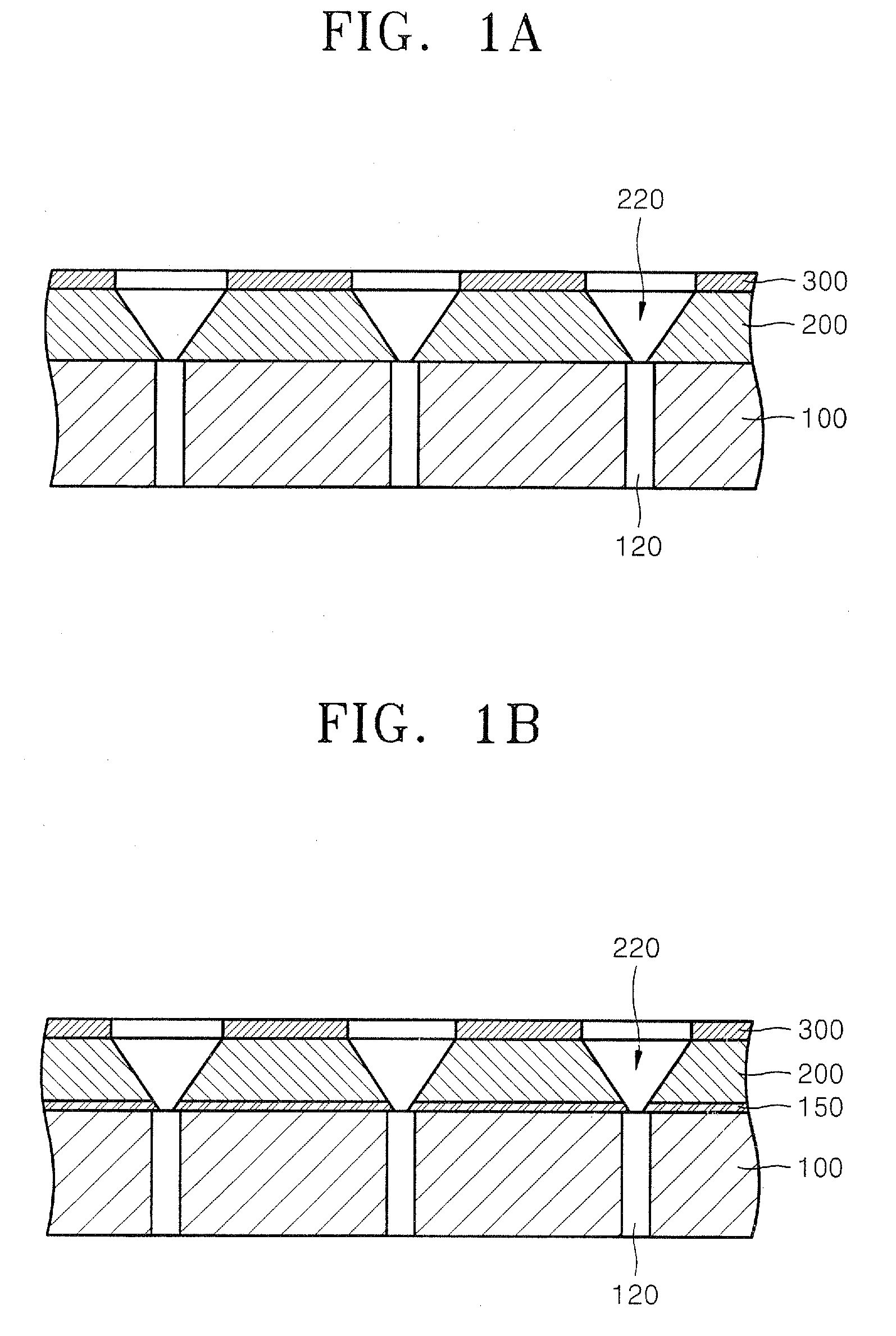 Mold for forming conductive bump, method of fabricating the mold, and method of forming bump on wafer using the mold