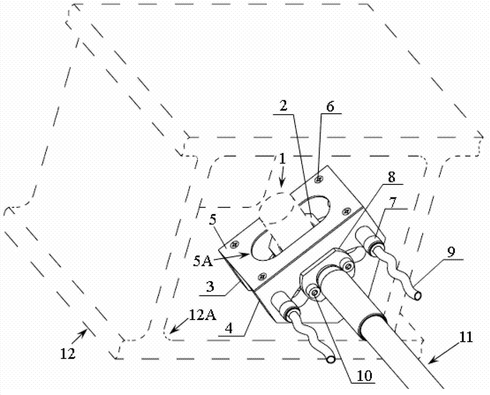 Ultrasonic scanning device and method for detecting R region of inner cavity of composite material structure