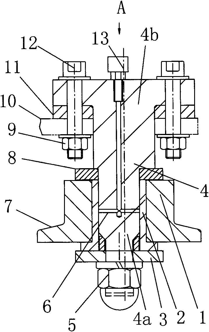 Anti-turnover device for track running vehicle