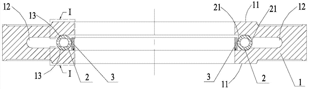 A high compression and high resilience sealing assembly