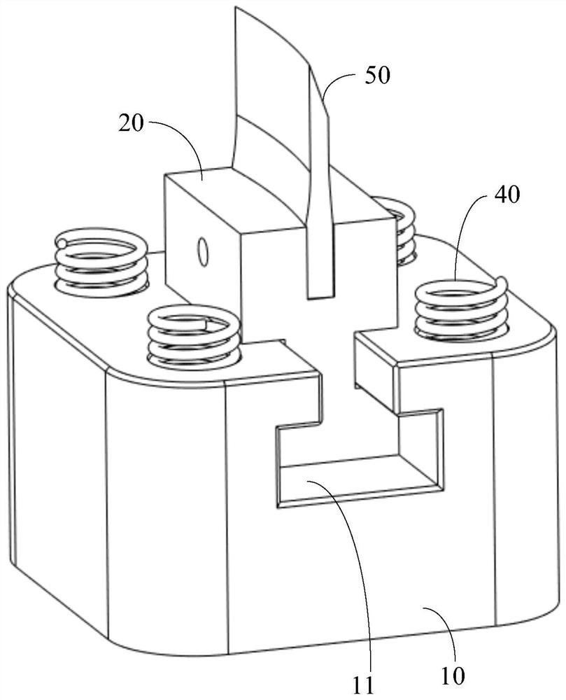 Lossless internally-cutting tool assembly for injection mold