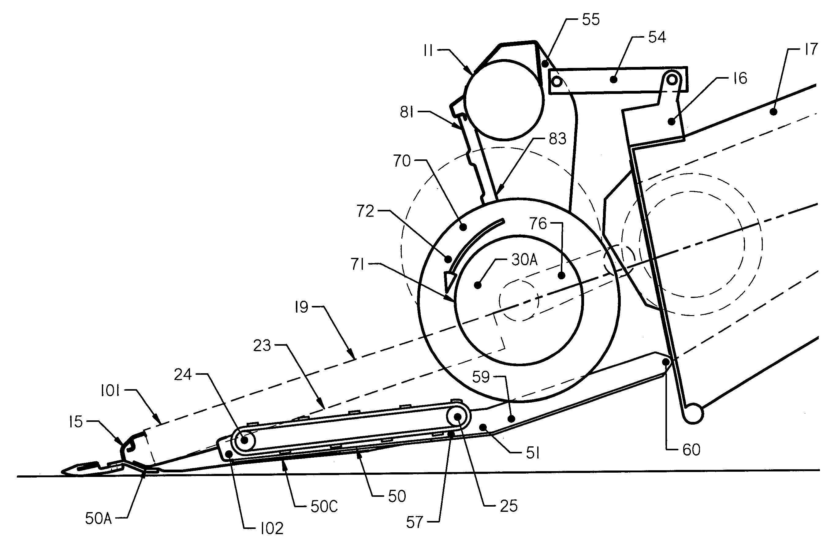 Crop feed arrangement for the header of a combine harvester