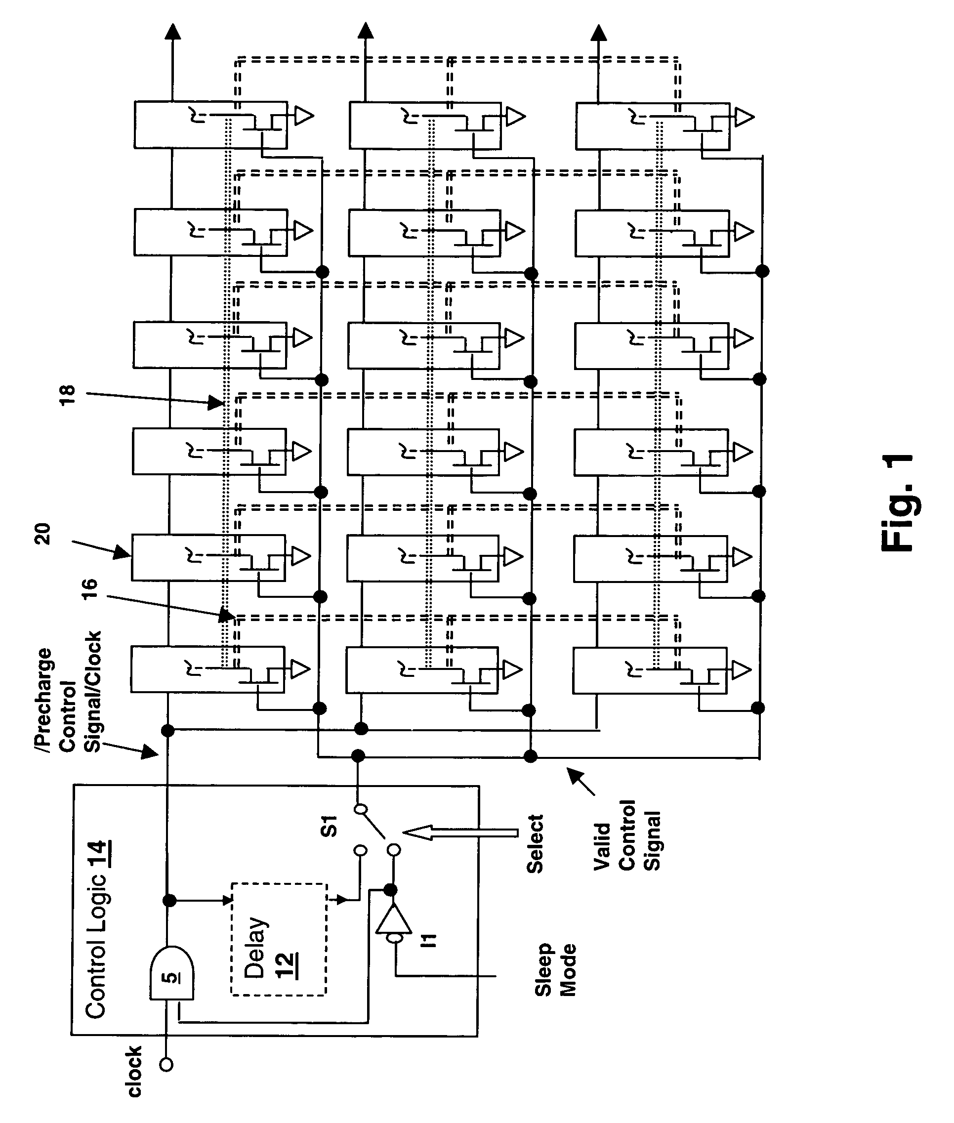 Dynamic logic circuit apparatus and method for reducing leakage power consumption via separate clock and output stage control