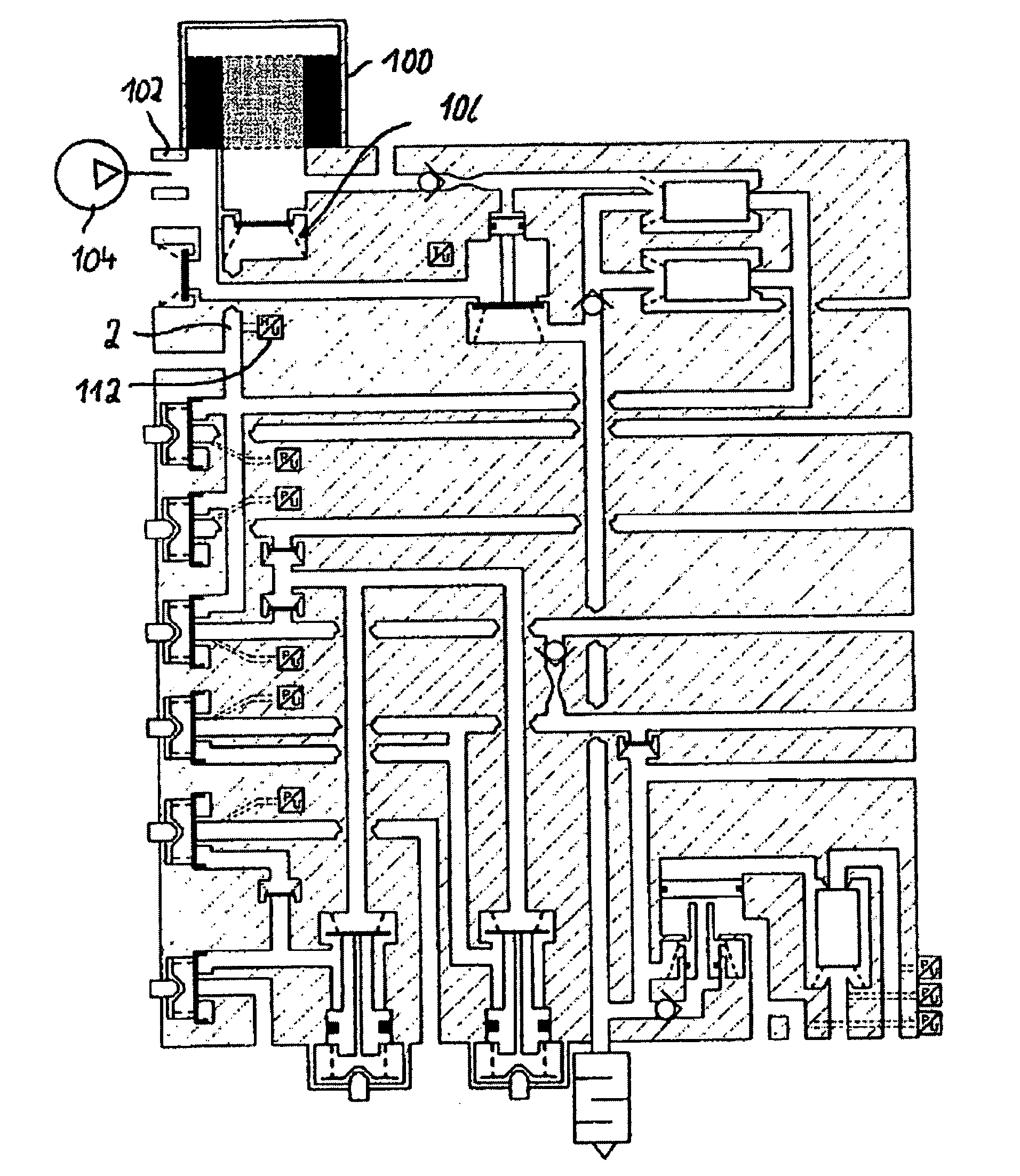 Compressed air supply device for motor vehicles