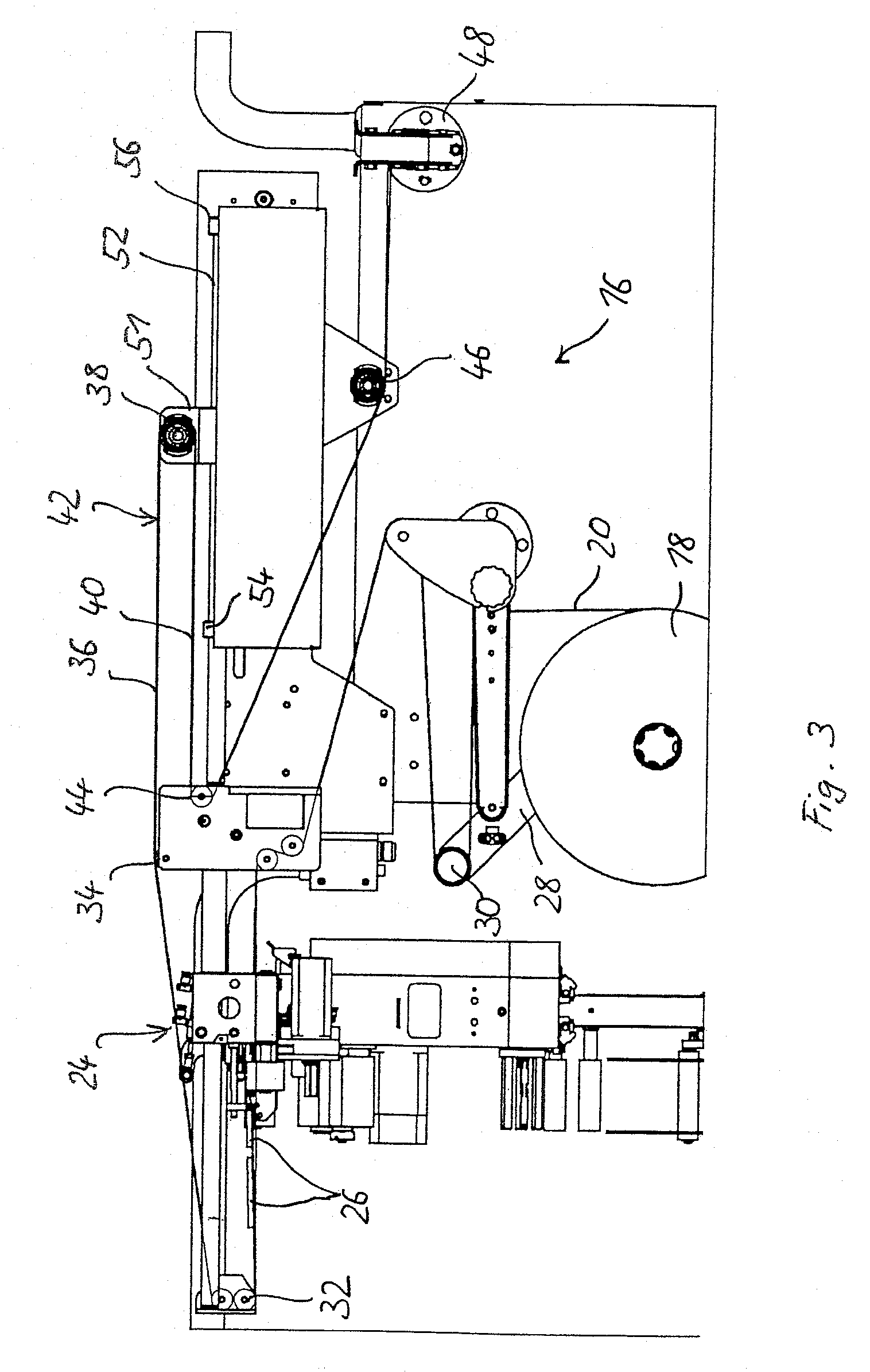 Method for the serial application of labels on a tape