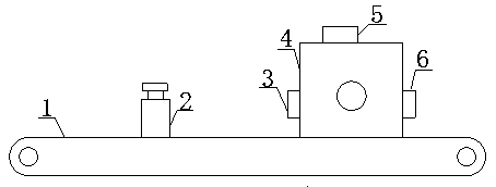Paint spraying device used for glass bottle