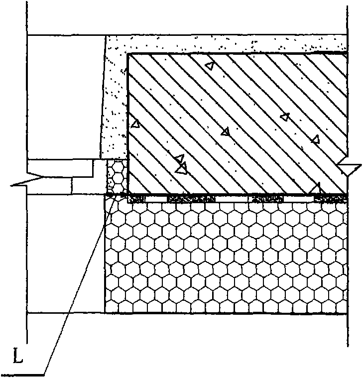 Hole heat insulation break bridge structure of composite heat-preservation wall door and window